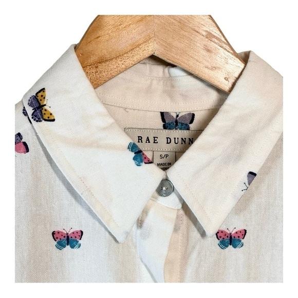 Rae Dunn Linen Butterfly Button Down Shirt NWT - Picture 2 of 6